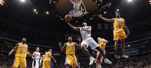 综合格斗赛场焦点！克罗地亚队对阵葡萄牙队，老将回归赛场，再度燃起斗志