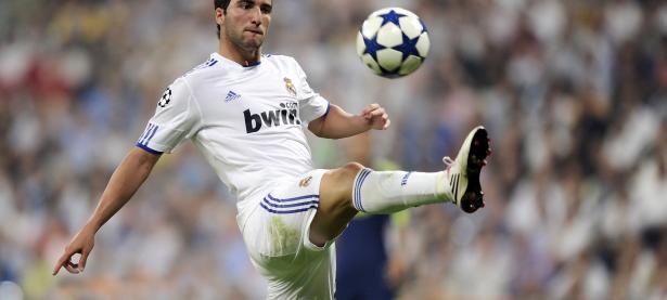 总决赛转会风云：上海海港盯上锋线强援，纳达尔或成交易筹码