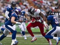 周琦赛后谦逊发言登热搜，AC米兰血战费内巴切引发热议